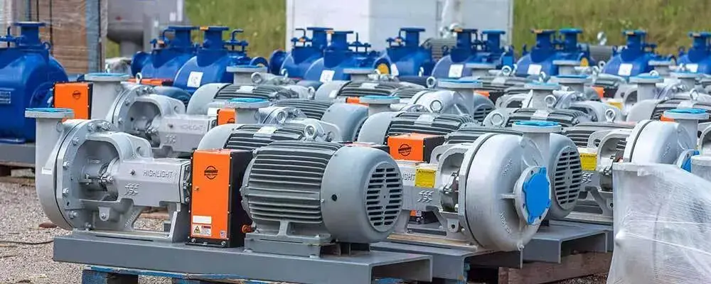 تصویری از انواع مختلف پمپ های آب صنعتی بزرگ برای مصارف ساختمانی و تجاری