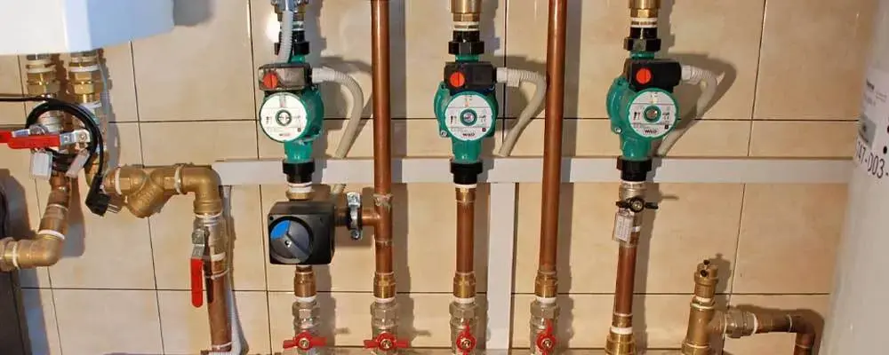 نمایی از سیستم پمپ سیرکولاتور نصب شده