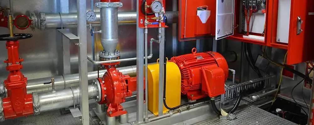 نمایی از نحوه اتصال یک پمپ آتش نشانی به مخزن سیال