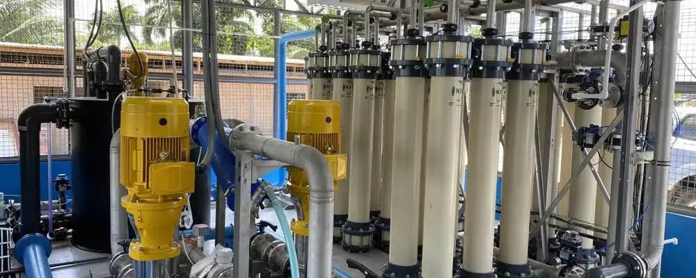 نمایی از پمپ های آب شناور نصب شده